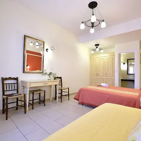 Pelican Hotel Mykonos Town